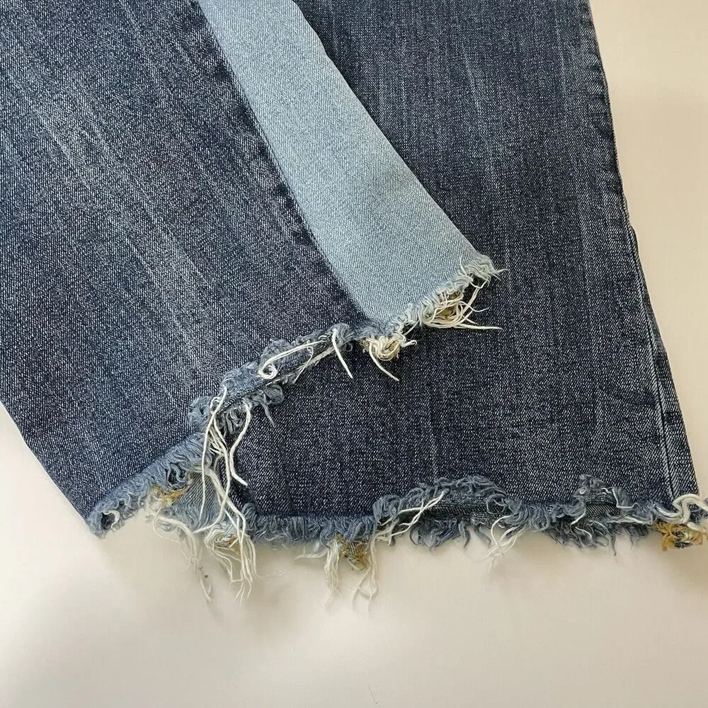 Pilcro Crop Flare Jeans Size 28 Two Tone Blue Denim Raw Hem Button Fly 5 Pocket - Picture 7 of 10